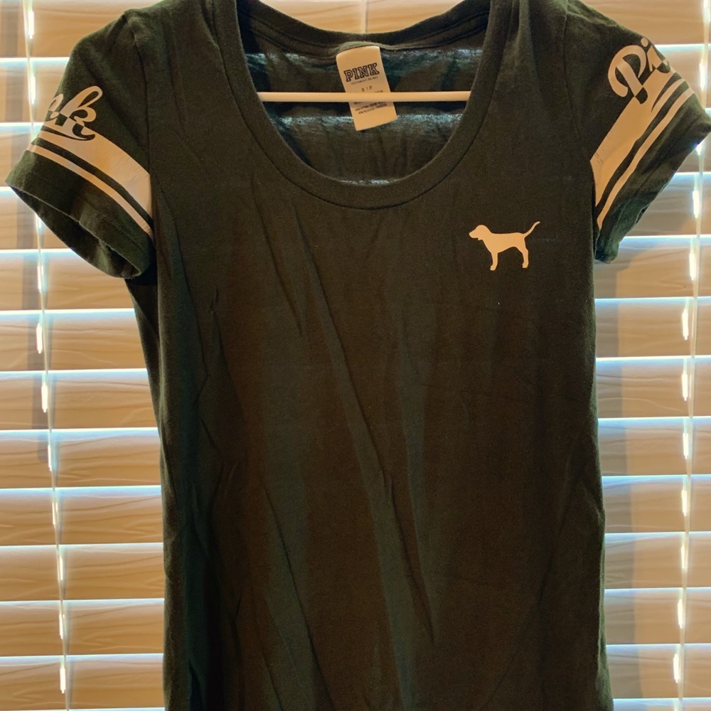 Green VS Pink T-shirt